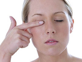 Symptômes de l'allergie oculaire | Théa